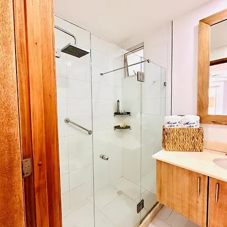 Apartamento Exclusivo Edificio Con Piscina En Primera Linea De Playa